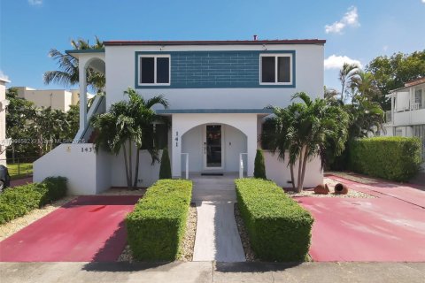 Снять в аренду виллу или дом в Майами, Флорида 3 спальни, 274.99м2, № 1964598 - фото 3