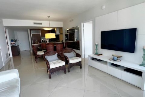 Condo in Miami, Florida, 2 bedrooms  № 2262565 - photo 9