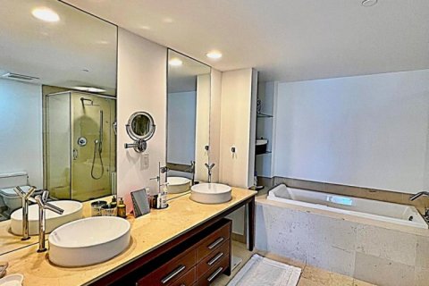 Condo in Miami, Florida, 2 bedrooms  № 2262565 - photo 22