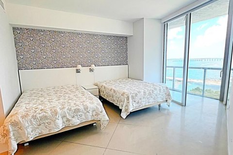 Condo in Miami, Florida, 2 bedrooms  № 2262565 - photo 21