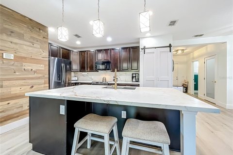 House in Port Charlotte, Florida 4 bedrooms, 301.19 sq.m. № 2110756 - photo 7