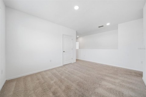 Villa ou maison à vendre à Mount Dora, Floride: 5 chambres, 248.42 m2 № 2430937 - photo 8
