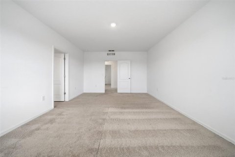 Villa ou maison à vendre à Mount Dora, Floride: 5 chambres, 248.42 m2 № 2430937 - photo 10