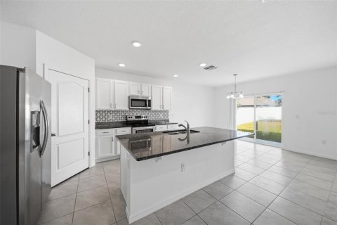 Villa ou maison à vendre à Mount Dora, Floride: 5 chambres, 248.42 m2 № 2430937 - photo 5