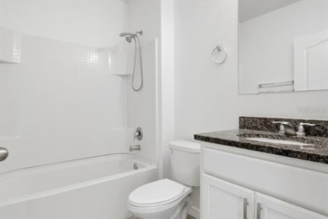Villa ou maison à vendre à Mount Dora, Floride: 5 chambres, 248.42 m2 № 2430937 - photo 17