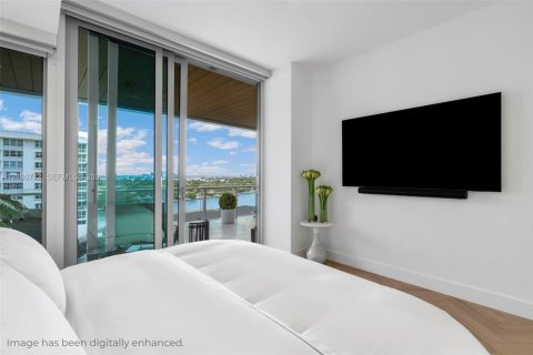 Condo in Miami Beach, Florida, 2 bedrooms  № 2402447 - photo 10