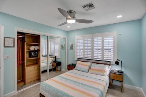 Commercial property in Wilton Manors, Florida 295.8 sq.m. № 2181509 - photo 13