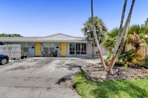 Commercial property in Wilton Manors, Florida 295.8 sq.m. № 2181509 - photo 2