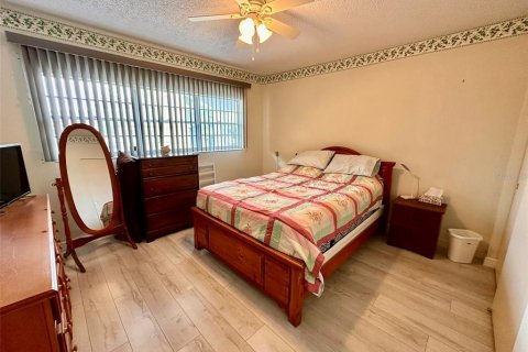 Condo in Clearwater, Florida, 2 bedrooms № 2198425 - photo 14