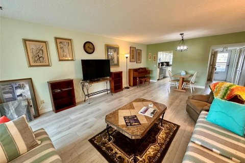 Condo in Clearwater, Florida, 2 bedrooms № 2198425 - photo 7