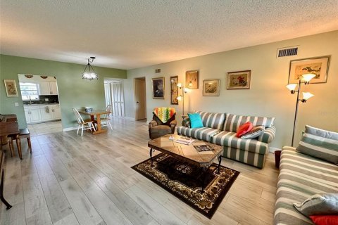 Condo in Clearwater, Florida, 2 bedrooms № 2198425 - photo 6