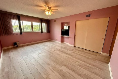 Condo in Clearwater, Florida, 2 bedrooms № 2198425 - photo 21