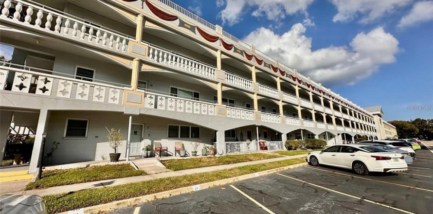 Condo in Clearwater, Florida, 2 bedrooms № 2198425