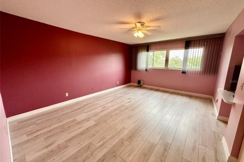 Condo in Clearwater, Florida, 2 bedrooms № 2198425 - photo 20