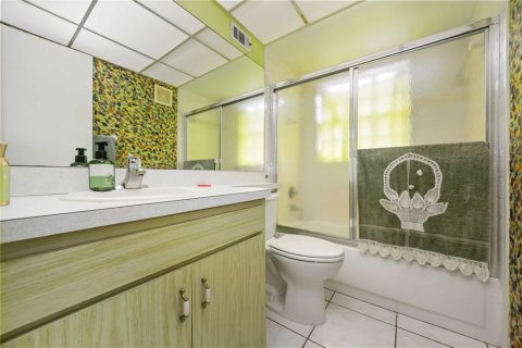 Villa ou maison à vendre à Bradenton, Floride: 2 chambres, 115.01 m2 № 2141429 - photo 12
