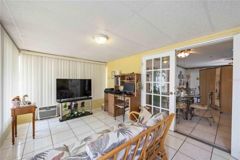 Villa ou maison à vendre à Bradenton, Floride: 2 chambres, 115.01 m2 № 2141429 - photo 16