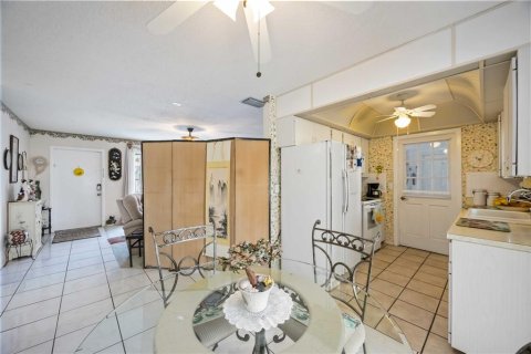 Villa ou maison à vendre à Bradenton, Floride: 2 chambres, 115.01 m2 № 2141429 - photo 7