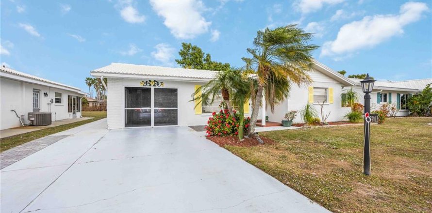 Villa ou maison à Bradenton, Floride 2 chambres, 115.01 m2 № 2141429