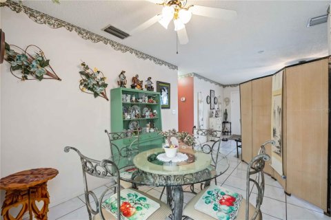 Villa ou maison à vendre à Bradenton, Floride: 2 chambres, 115.01 m2 № 2141429 - photo 6