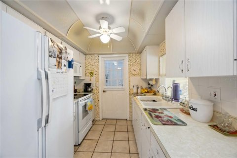 Villa ou maison à vendre à Bradenton, Floride: 2 chambres, 115.01 m2 № 2141429 - photo 9