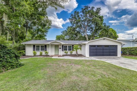 House in Lakeland, Florida 3 bedrooms, 160.91 sq.m. № 1781086 - photo 1