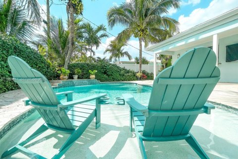 Casa en Lighthouse Point, Florida 3 dormitorios, 154.03 m2 № 2030210