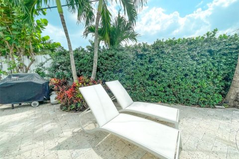 Casa en alquiler en Lighthouse Point, Florida, 3 dormitorios, 154.03 m2 № 2030210 - foto 28