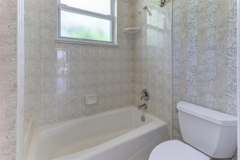 Casa en venta en Melbourne, Florida, 5 dormitorios, 357.4 m2 № 1853152 - foto 29