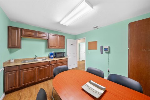 Propiedad comercial en venta en Chiefland, Florida, 349.5 m2 № 1334901 - foto 18