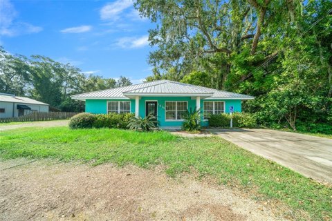 Propiedad comercial en venta en Chiefland, Florida, 349.5 m2 № 1334901 - foto 1
