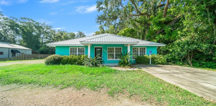 Propiedad comercial en Chiefland, Florida 349.5 m2 № 1334901
