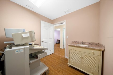Propiedad comercial en venta en Chiefland, Florida, 349.5 m2 № 1334901 - foto 27