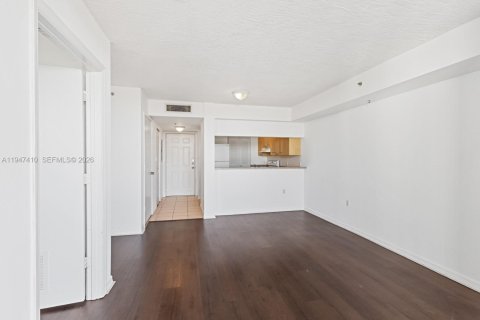 Купить кондоминиум в Майами, Флорида 1 спальня, 58.99м2, № 2005468 - фото 5