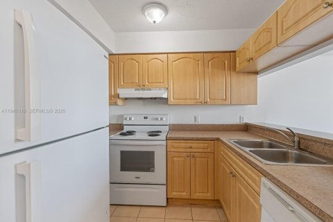 Купить кондоминиум в Майами, Флорида 1 спальня, 58.99м2, № 2005468 - фото 7