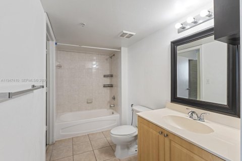 Купить кондоминиум в Майами, Флорида 1 спальня, 58.99м2, № 2005468 - фото 11