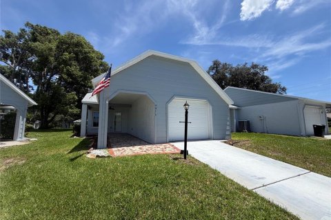 Condo à New Port Richey, Floride, 2 chambres № 2195784