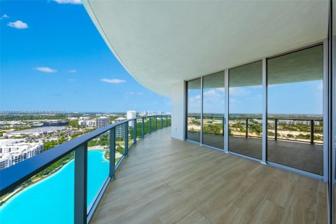 Copropriété à vendre à North Miami, Floride: 2 chambres, 146.04 m2 № 2431493 - photo 2