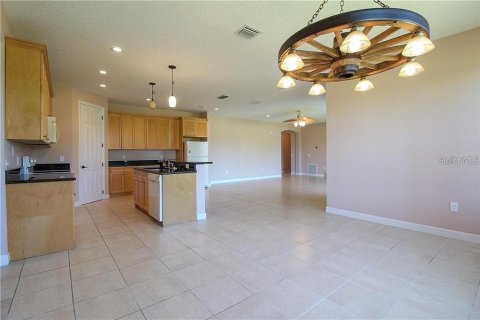 Villa ou maison à louer à Orlando, Floride: 4 chambres, 245.17 m2 № 2419262 - photo 7