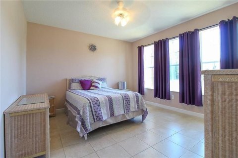 Villa ou maison à louer à Orlando, Floride: 4 chambres, 245.17 m2 № 2419262 - photo 20