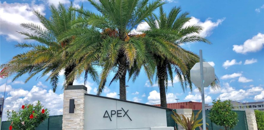Condo in Doral, Florida, 2 bedrooms  № 1487973