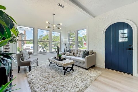 House in Jacksonville, Florida 3 bedrooms, 149.67 sq.m. № 1915981 - photo 4