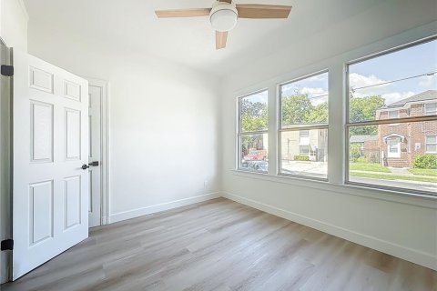 House in Jacksonville, Florida 3 bedrooms, 149.67 sq.m. № 1915981 - photo 28