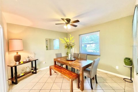 House in Gainesville, Florida 3 bedrooms, 172.61 sq.m. № 1899627 - photo 18