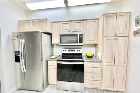 House in Gainesville, Florida 3 bedrooms, 172.61 sq.m. № 1899627 - photo 12