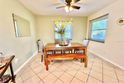 House in Gainesville, Florida 3 bedrooms, 172.61 sq.m. № 1899627 - photo 20