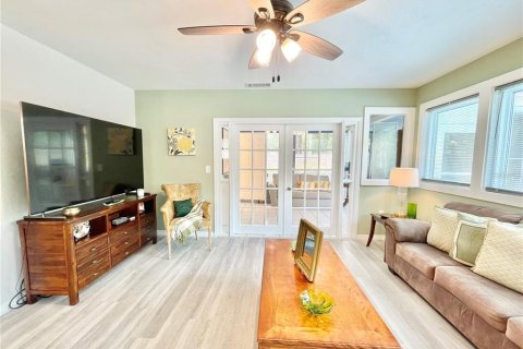 House in Gainesville, Florida 3 bedrooms, 172.61 sq.m. № 1899627 - photo 15