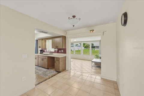 Villa ou maison à vendre à Bradenton, Floride: 2 chambres, 113.62 m2 № 2388744 - photo 11