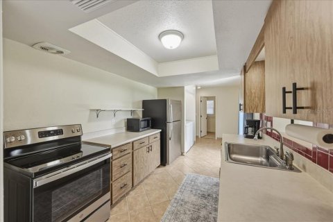 Villa ou maison à vendre à Bradenton, Floride: 2 chambres, 113.62 m2 № 2388744 - photo 13