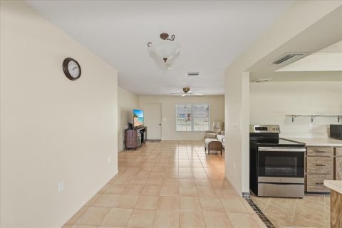 Villa ou maison à vendre à Bradenton, Floride: 2 chambres, 113.62 m2 № 2388744 - photo 12