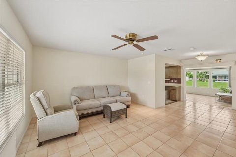 Villa ou maison à vendre à Bradenton, Floride: 2 chambres, 113.62 m2 № 2388744 - photo 8